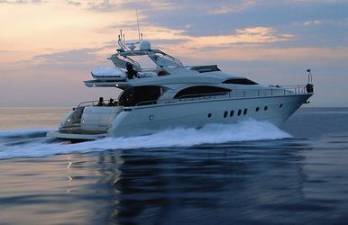 70' Dominator 2008 Yacht For Sale